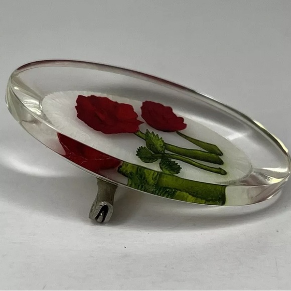 Vintage Red Rose Lucite Hand Carved Gemstone Flower Brooch - Picture 8 of 9
